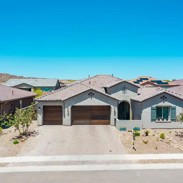 BEAUTIFULLY DESIGNED SINGLE-STORY HOME