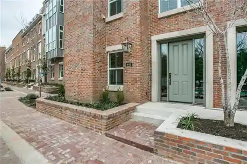 Stunning Corner Townhome in the Heart of Dallas