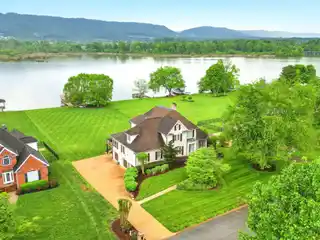 Luxury Lakefront Living in Heron Bay