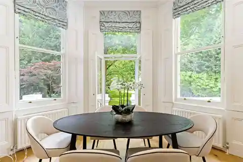 Wonderful Flat with Classic Proportions