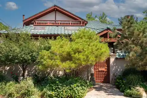 Architect-Designed Tranquil Japanese-Style Residence