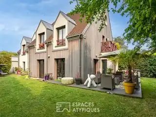 Contemporary Home in Noisy Le Roi