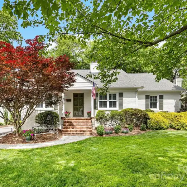 NICELY UPDATED COTTAGE STYLE HOME