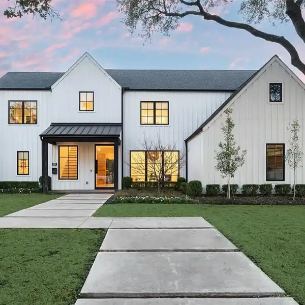 HIGH-END LUXURY HOME