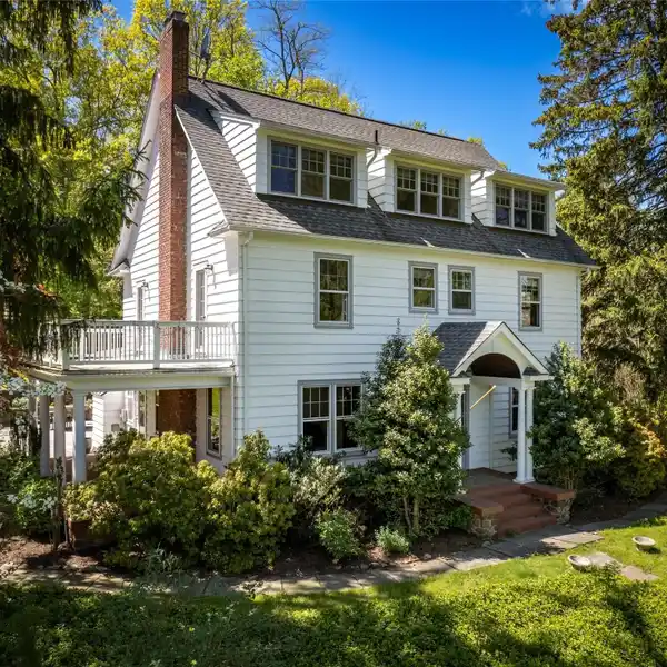 GRACIOUS CLASSIC COLONIAL HOME