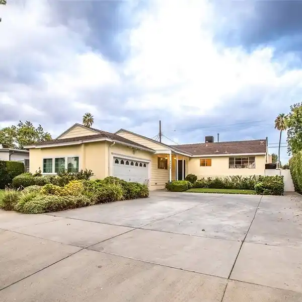 REMODELED RESIDENCE WITH SPA & SWIMMER’S POOL