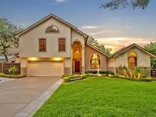 Stunning Pool Home on a Quiet Cul-De-Sac