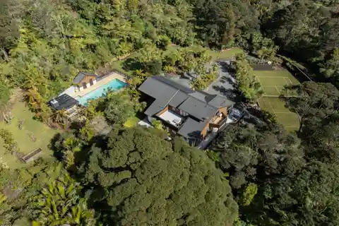 Multigenerational Lifestyle and Luxury