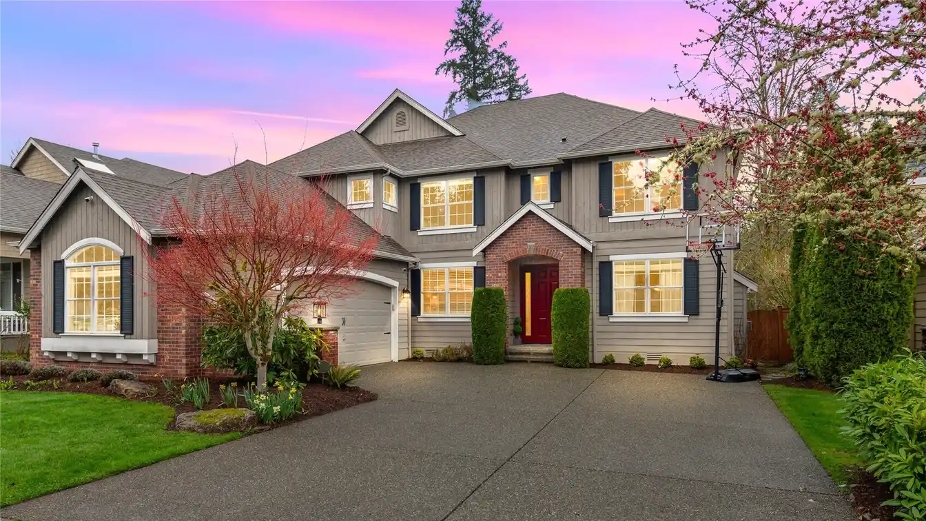 Style and Elegance in Coveted Parkside