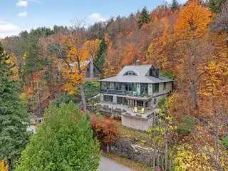 Craftsman Elegance on Iconic Meech Lake