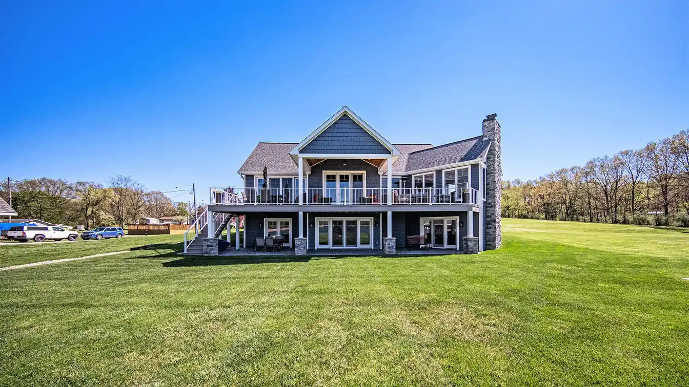 Stunning Luxury Lake House