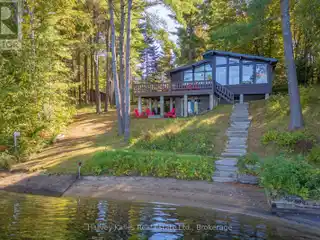 Turnkey Waterfront Retreat on Kawagama Lake