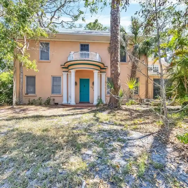 CHARMING PROPERTY IN A PRIME LOCATION