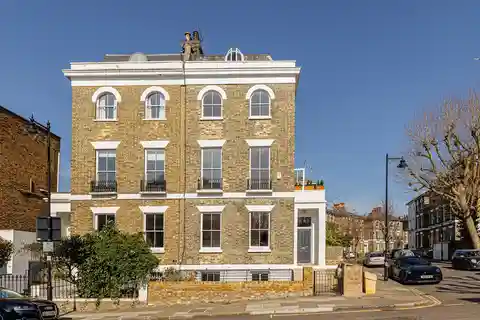Georgian Maisonette with Roof Terrace