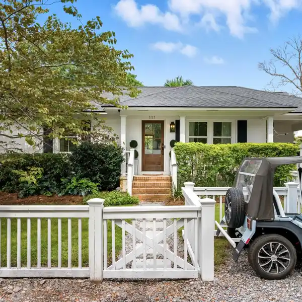 CHARMING MOVE-IN READY COASTAL COTTAGE