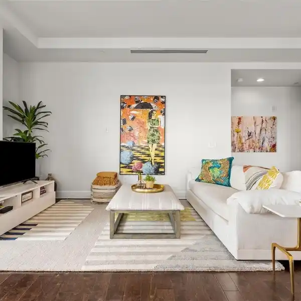 BRIGHT & INVITING CORNER RESIDENCE WITH BREATHTAKING VIEWS