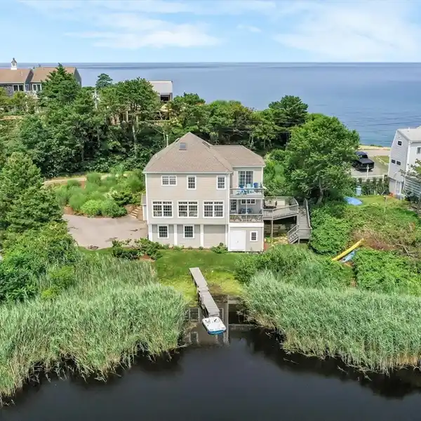 RARE DIRECT POND FRONTAGE