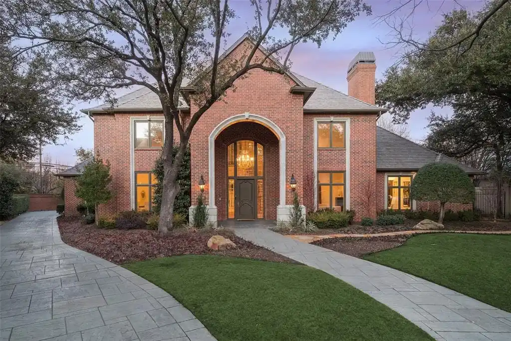 Extraordinary Opportunity in Los Arboles