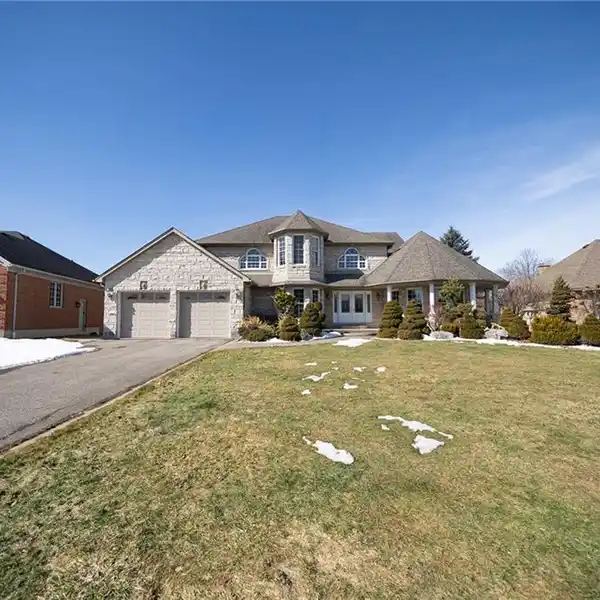 EXCEPTIONAL PROPERTY IN A PRIME LOCATION