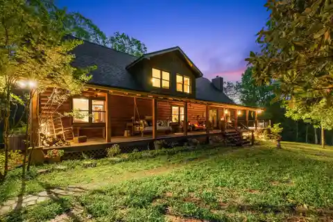 Countryside Serenity Meets Luxury Living