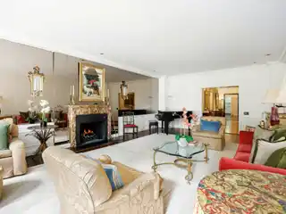 Extraordinary Ten-room Duplex