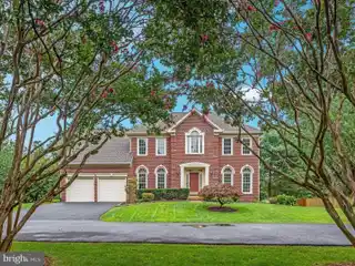 Charming Brick-Front Colonial on a Private Lot