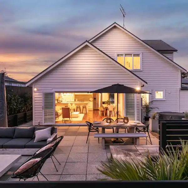 QUINTESSENTIAL GREENHITHE: TIMELESS ELEGANCE AND VILLAGE CHARM