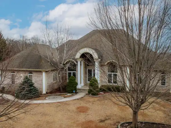 SPECTACULAR HOME IN SOUGHT-AFTER TAYLORS WOODS