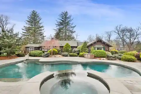 3.7-acre Private Retreat