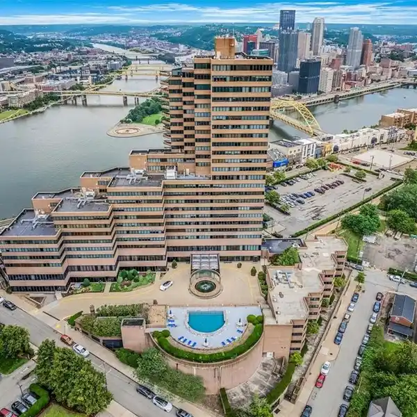 BEAUTIFUL PENTHOUSE WITH THREE PRIVATE BALCONIES