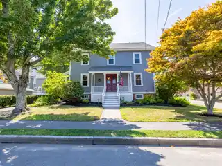 Antique Home in the Center of Downtown