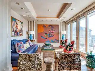 Designer-Finished Condo Overlooking Downtown