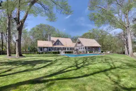 North Haven Point Gem with Waterfront Views