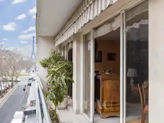 Spacious Living with Stunning Eiffel Tower Balcony