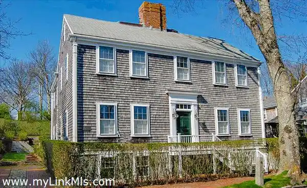 CHARMING CONDO IN THE OLD HISTORIC DISTRICT