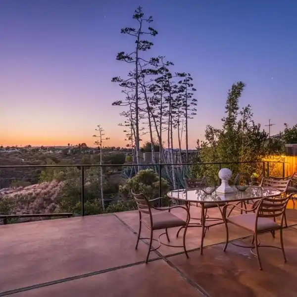 STUNNING PANORAMIC CANYON AND SUNSET VIEWS