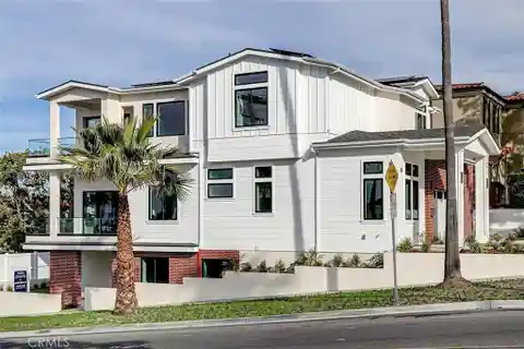 Modern Coastal Living in South Redondo Beach