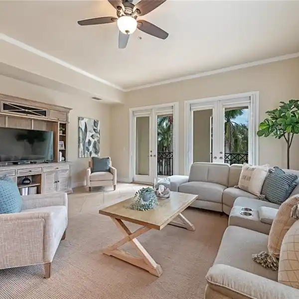 RARE PENTHOUSE IN THE CASTILLO AT TIBURON