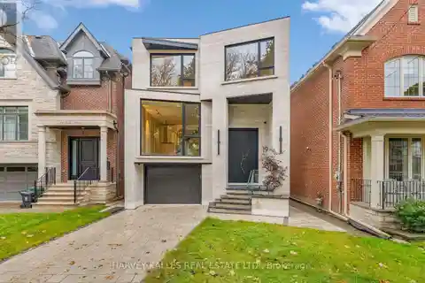 Sculptural Modern Home with Smart Technology and Timeless Style