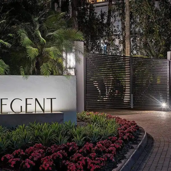 GULF-FRONT PENTHOUSE AT THE REGENT