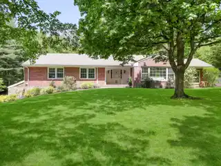 Charming Ranch with Reservoir Access