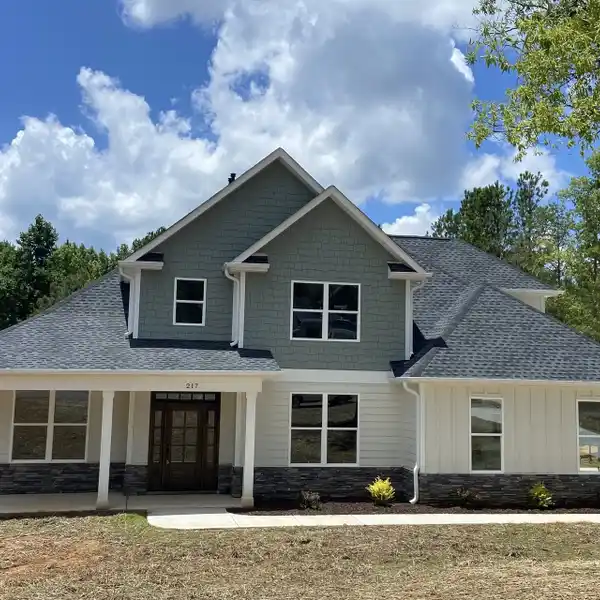 NEW CONSTRUCTION IN A NEW NEIGHBORHOOD