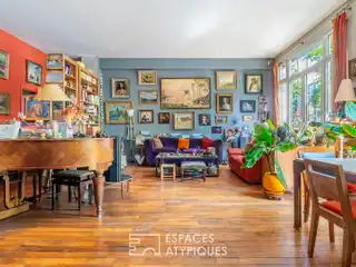 Spacious First Floor Loft in an Art Deco Building