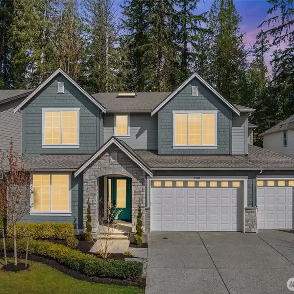 RARE MURRAY FRANKLYN RESALE IN COVETED KENSINGTON ENCLAVE