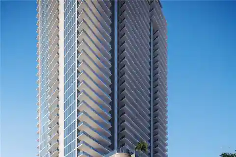 Fresco Corner Residence at Art House