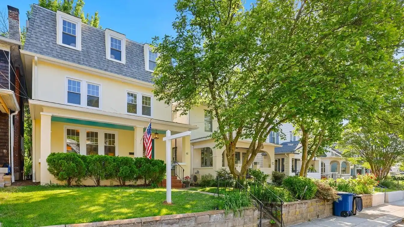 Four-level Colonial Steps from Downtown