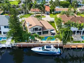 Island-Inspired Deepwater Estate