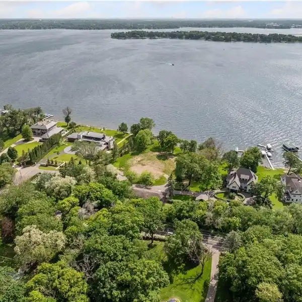 BUILD YOUR DREAM HOME ON WHITE BEAR LAKE