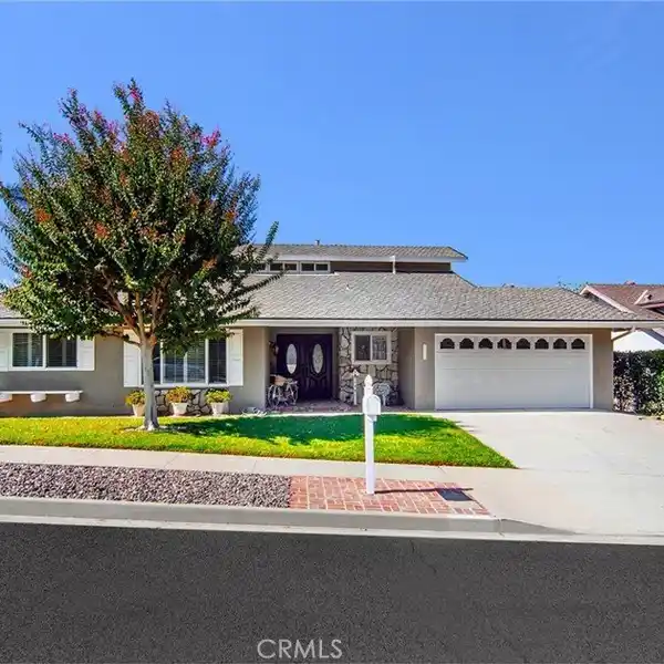 RELAXING BACKYARD RETREAT WITH PATIO AND FOUNTAIN