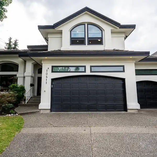 RENOVATED THREE-LEVEL CONTEMPORARY HOME IN FRASER HEIGHTS